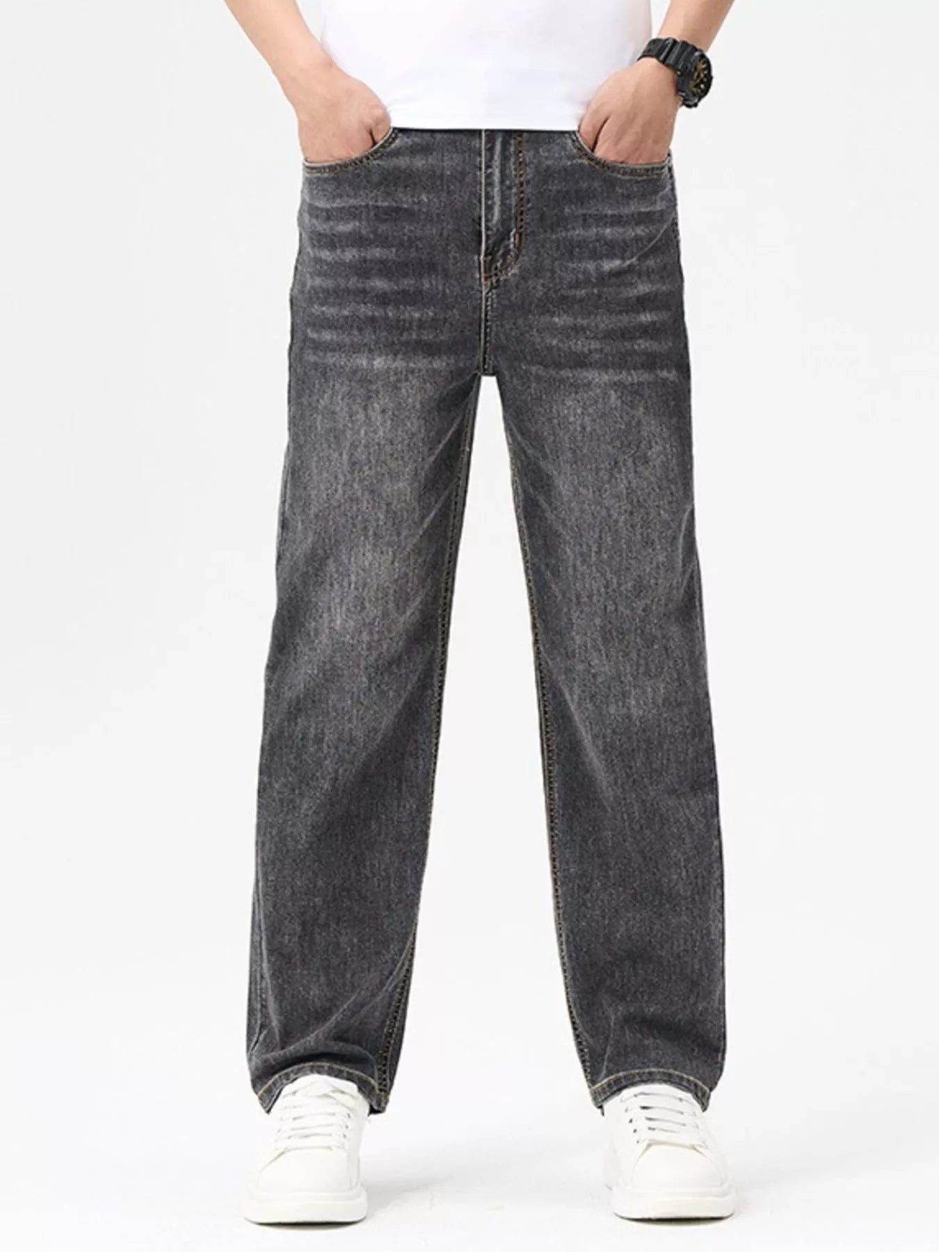 Men's Relaxed Fit Washed Jeans