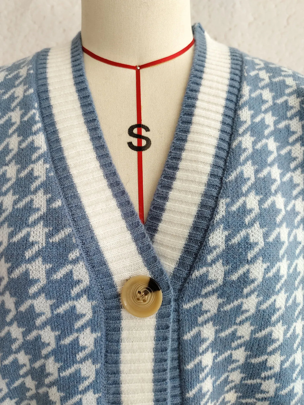 Houndstooth Pattern V-Neck Button-Up Cardigan
