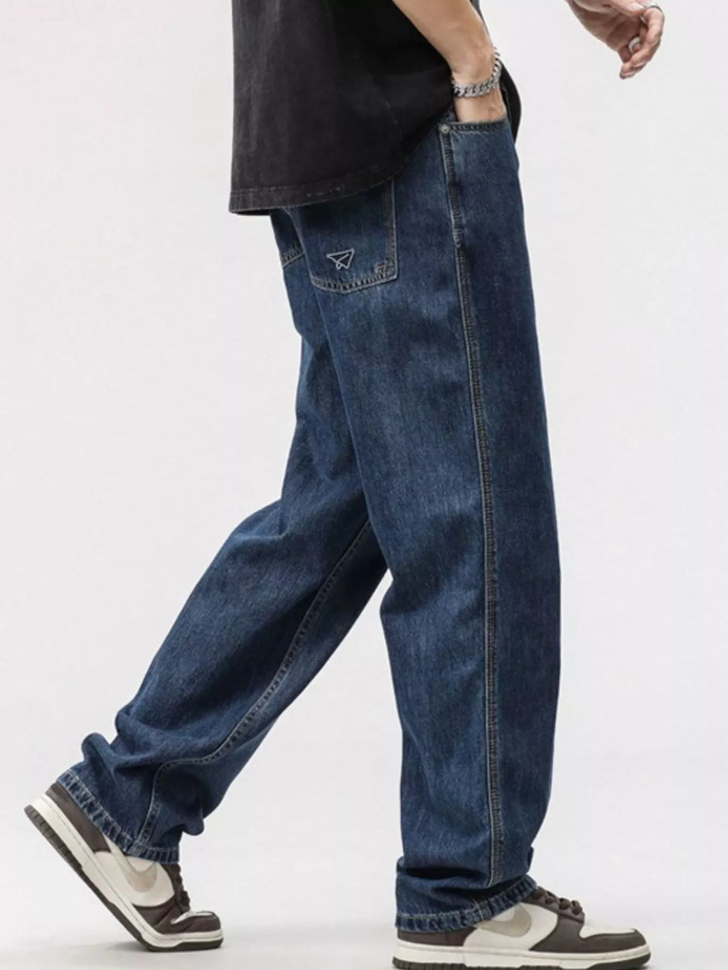 Men's Relaxed Fit Wide Leg Jeans