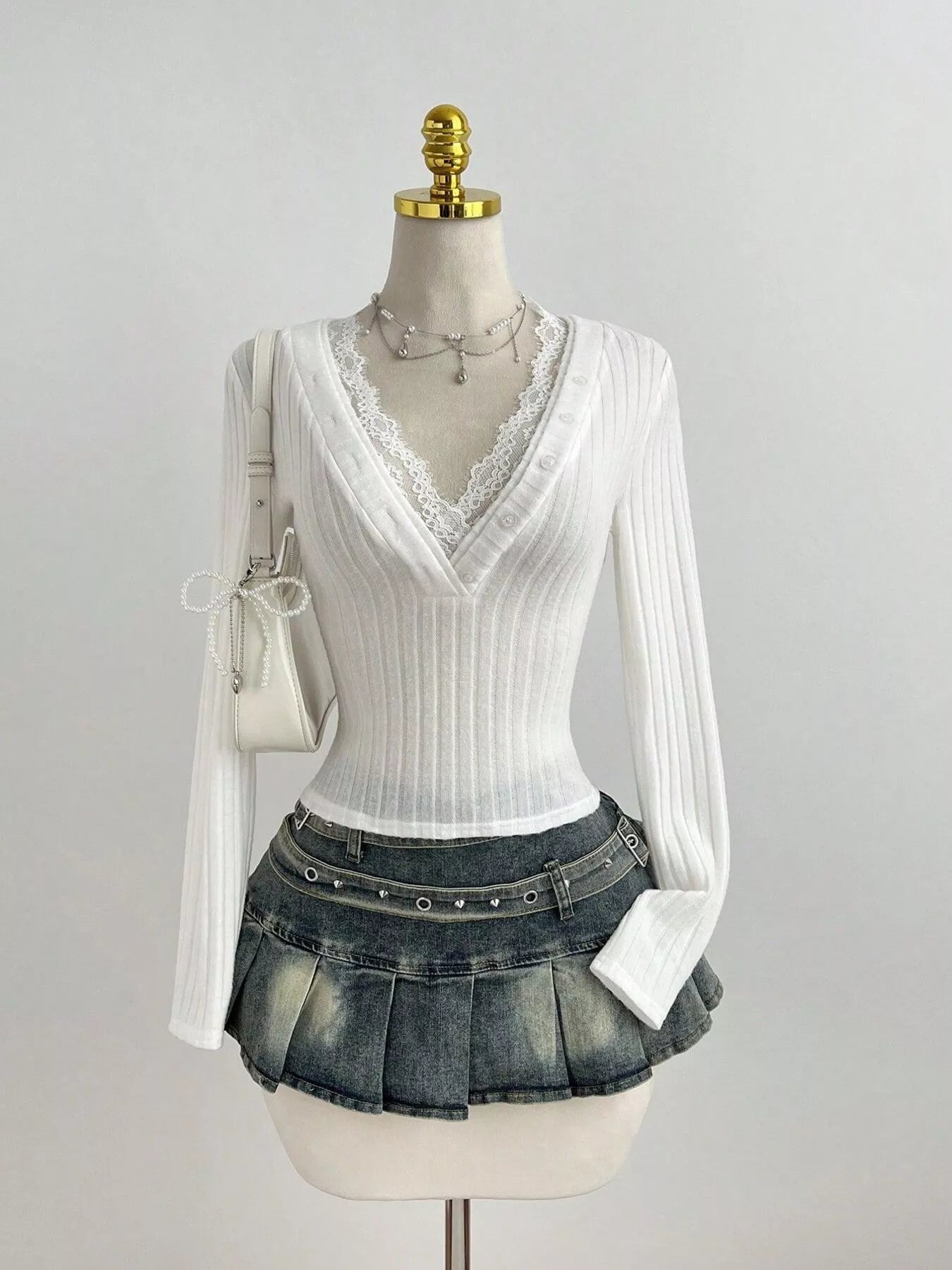 V-Neck Lace Trim Ribbed Knit T-Shirt