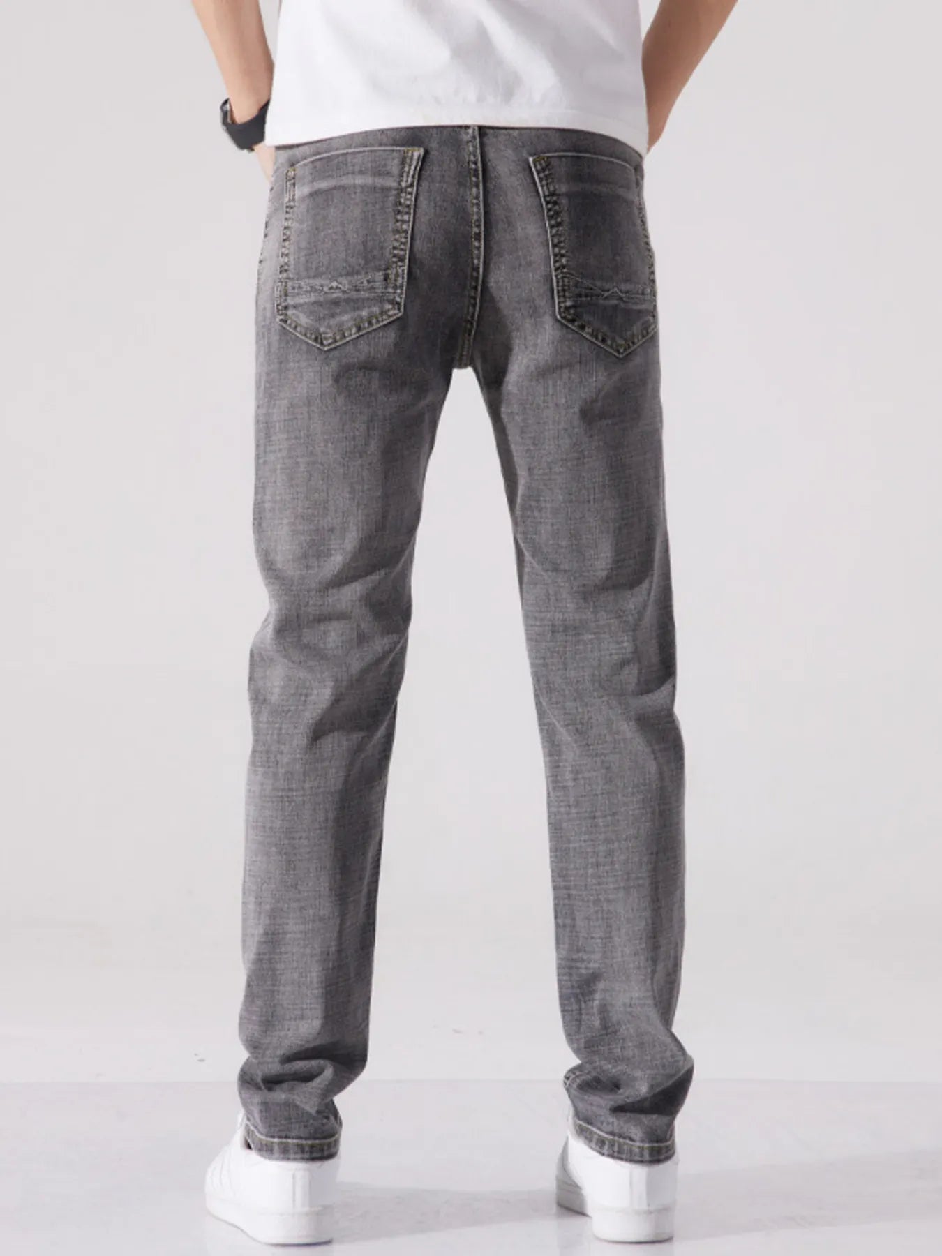 Men's Slim Fit Washed Jeans
