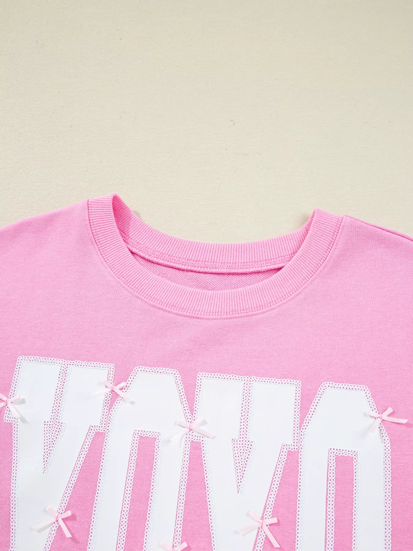 Sequin XOXO Letter Graphic Exposed Seam Baggy Sweatshirt