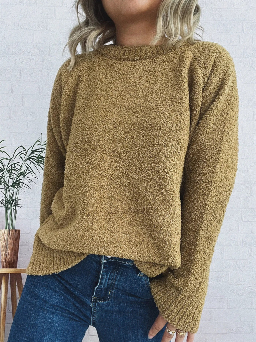 Round Neck Raglan Sleeve Sweater