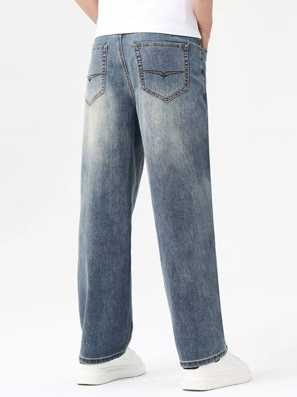 Men's Relaxed Fit Washed Jeans