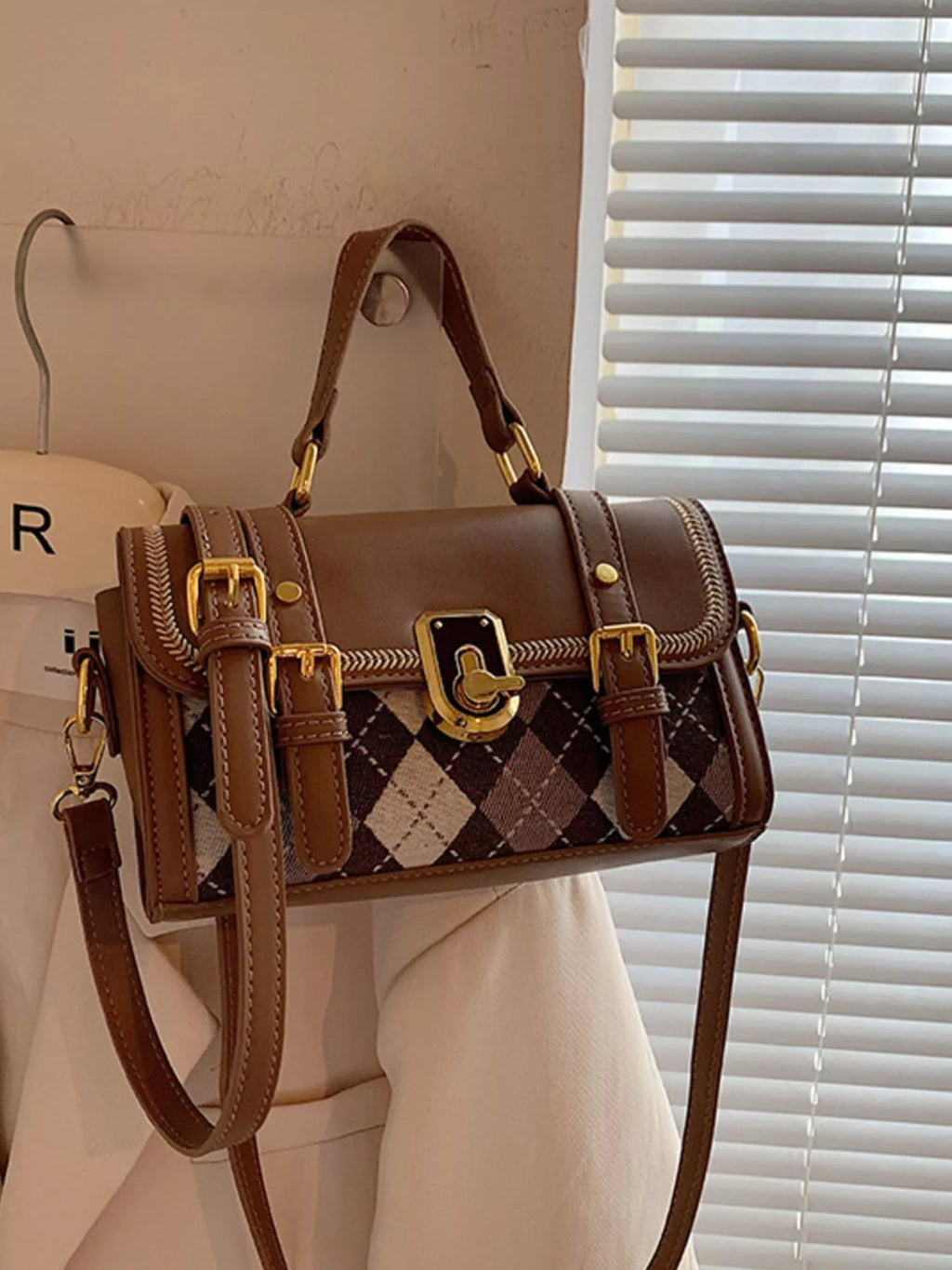 Argyle Pattern Flap Crossbody Bag