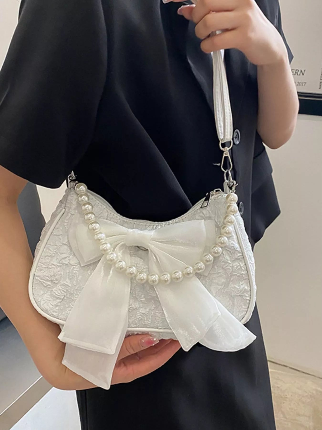 Bow Pearl Chain Crossbody Bag