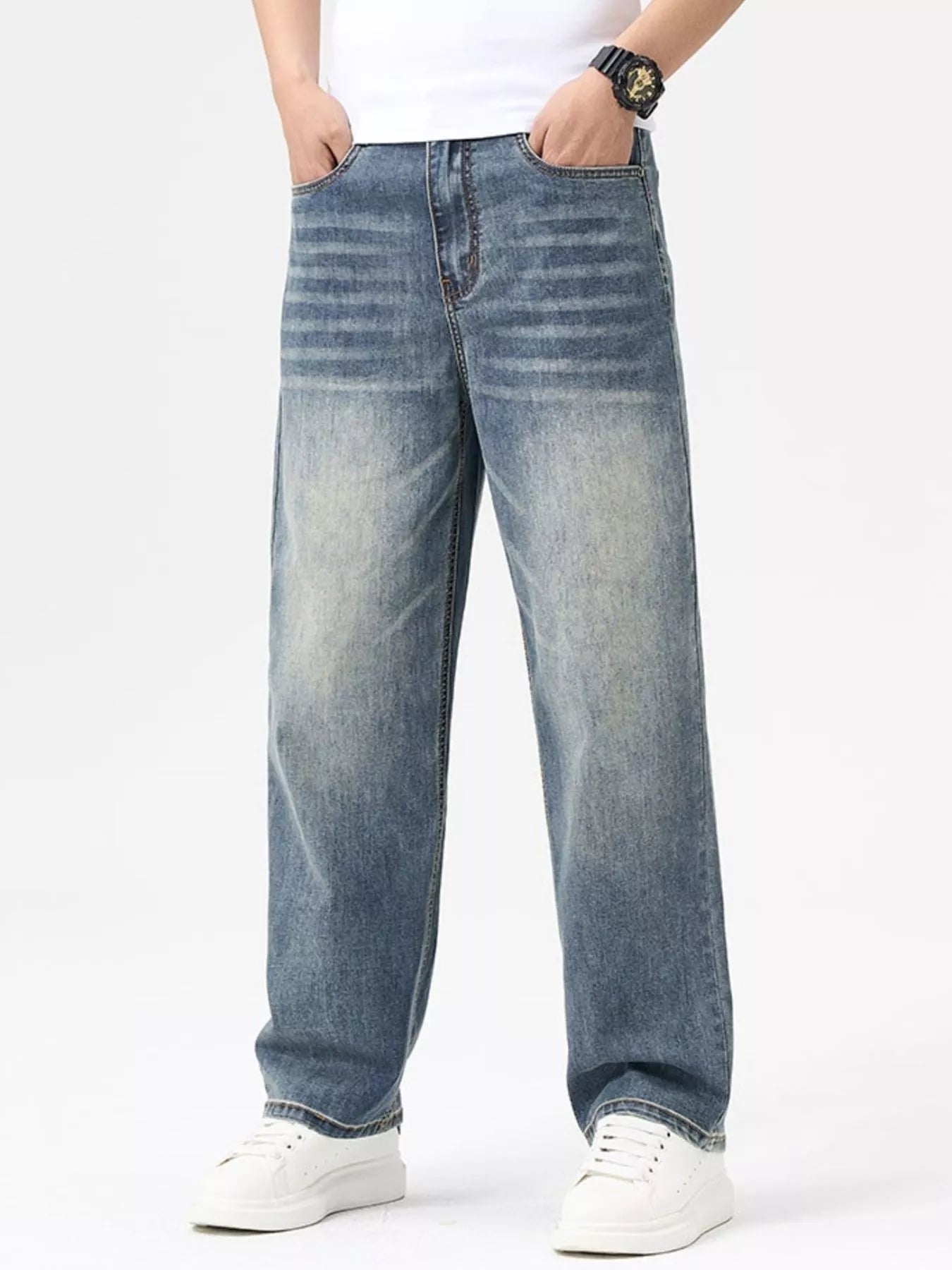 Men's Relaxed Fit Washed Jeans