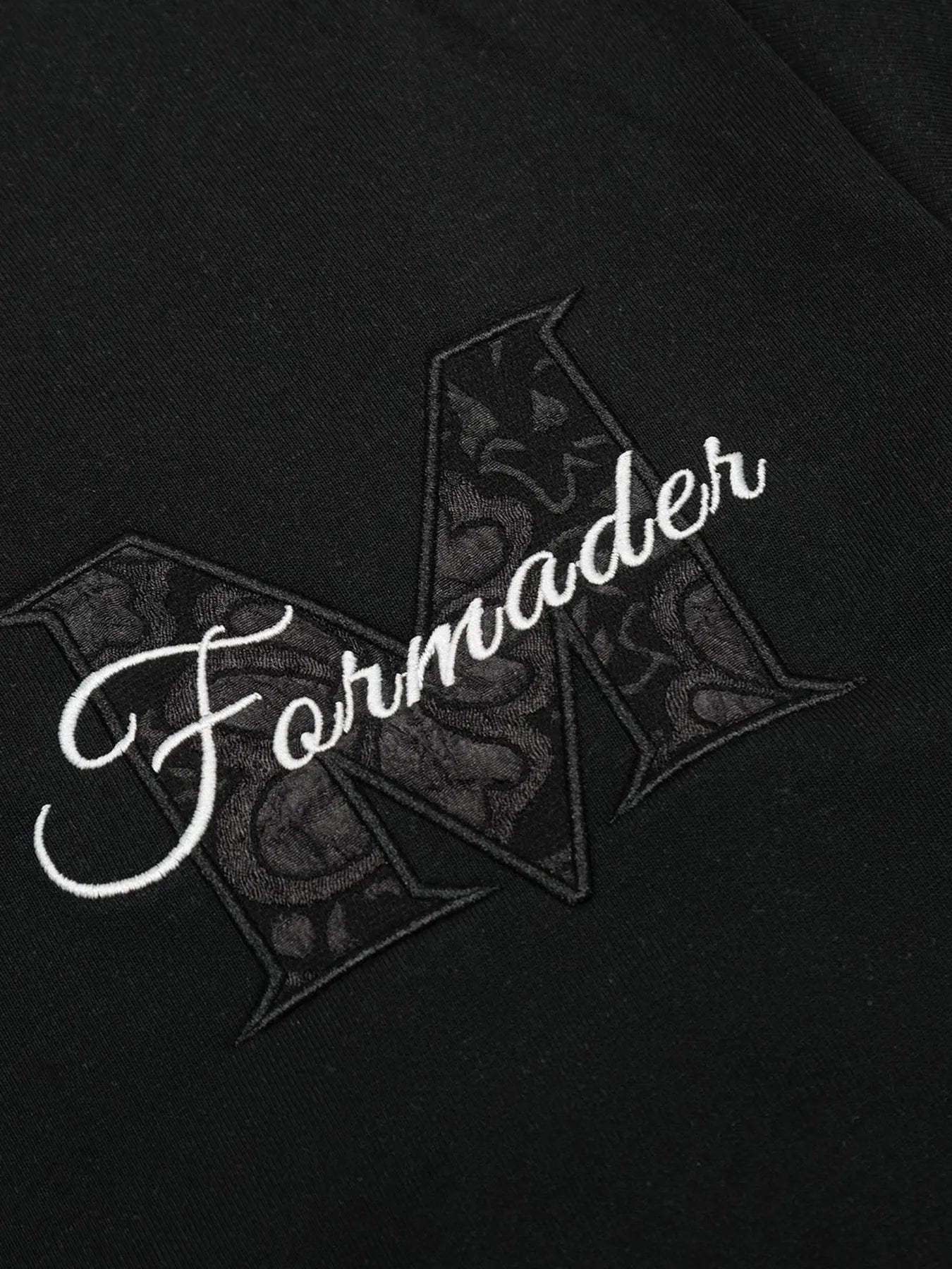 Men's Round Neck Embroidered Letter T-Shirt