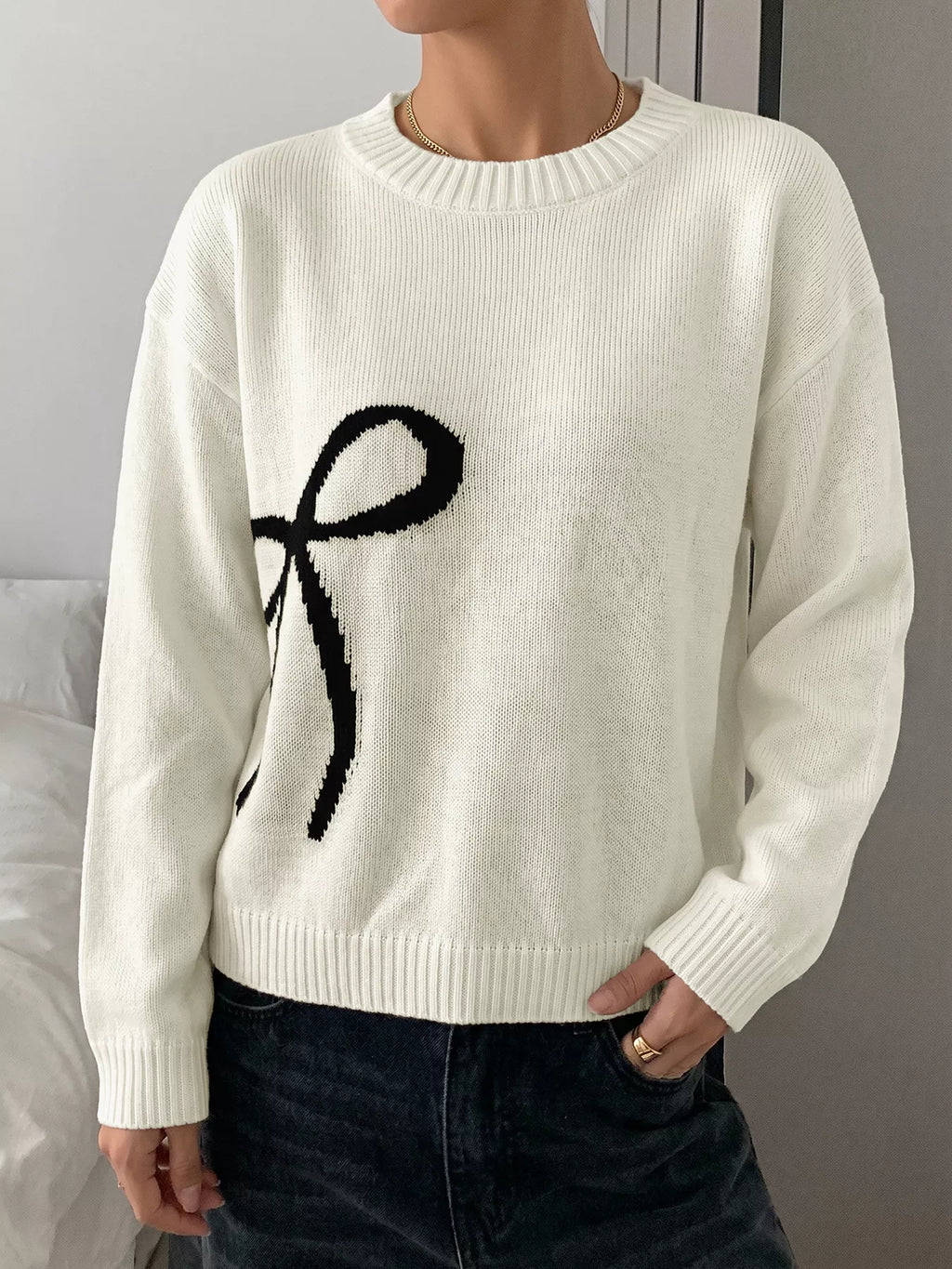 Bow Graphic Round Neck Sweater
