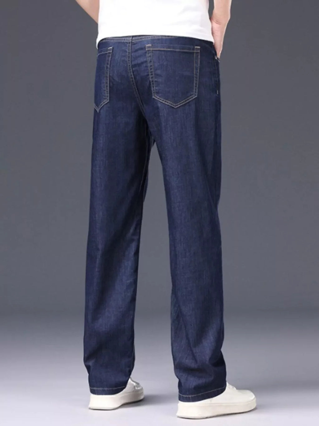Men's Loose Fit Jeans with Pockets