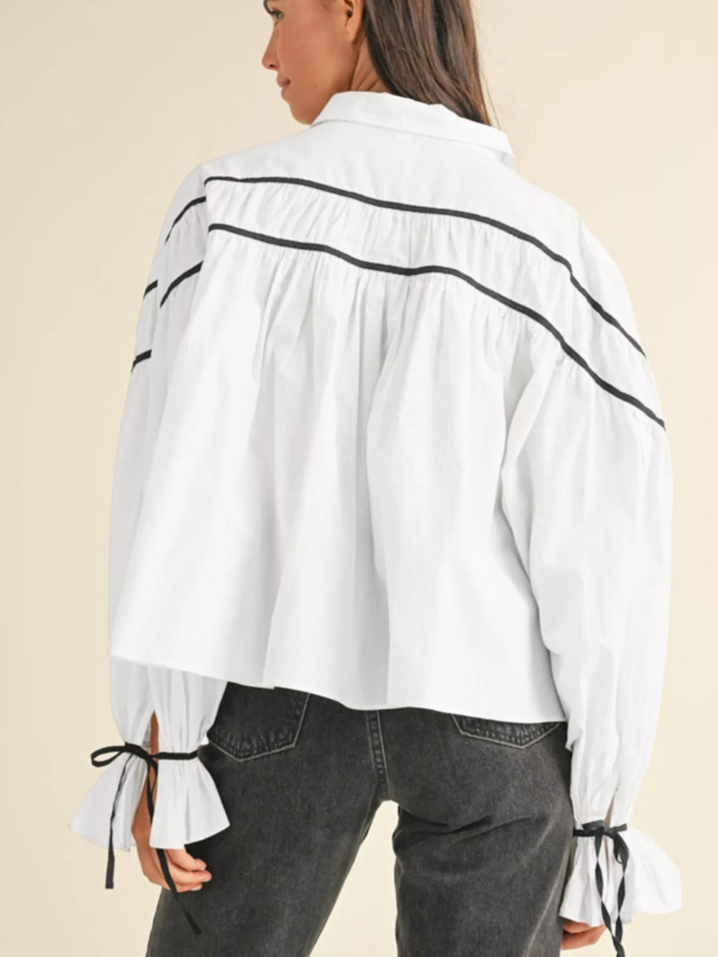 Elegant Contrast Bow-Tie Ruffle Blouse