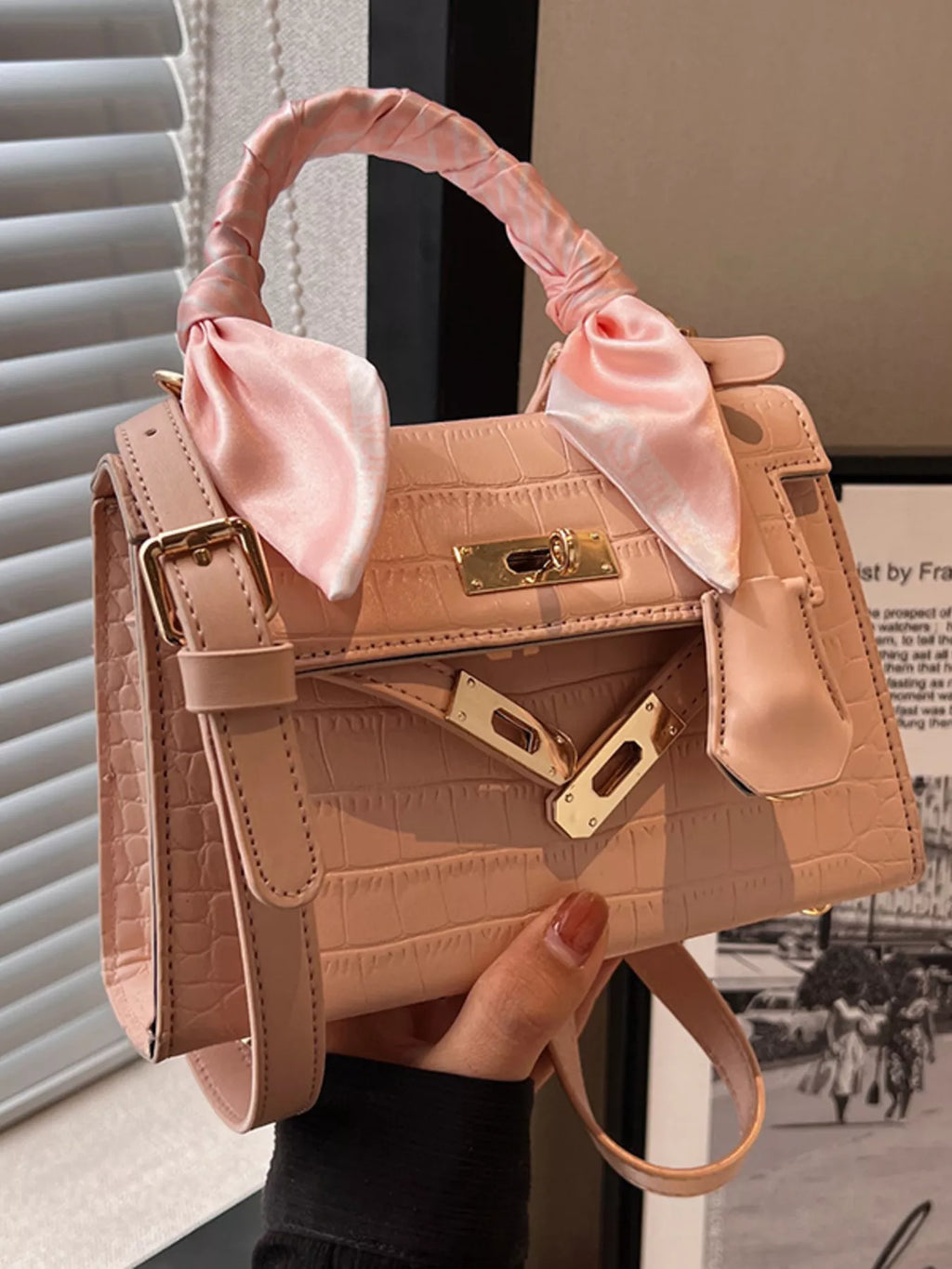 Alligator Pattern Crossbody Bag