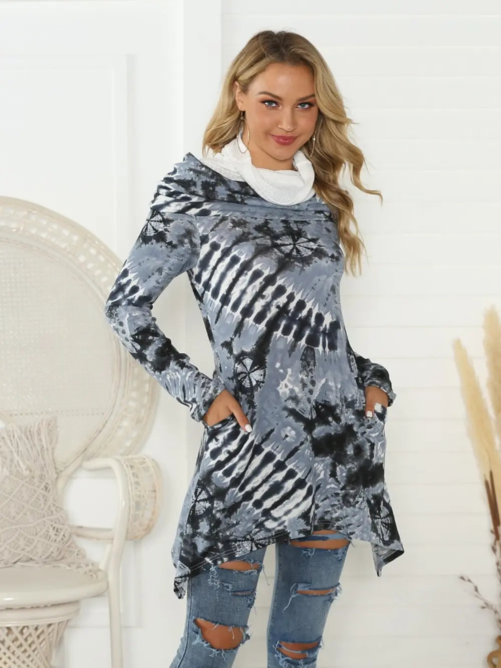 Shiny Printed Raglan Sleeve Mock Neck T-Shirt