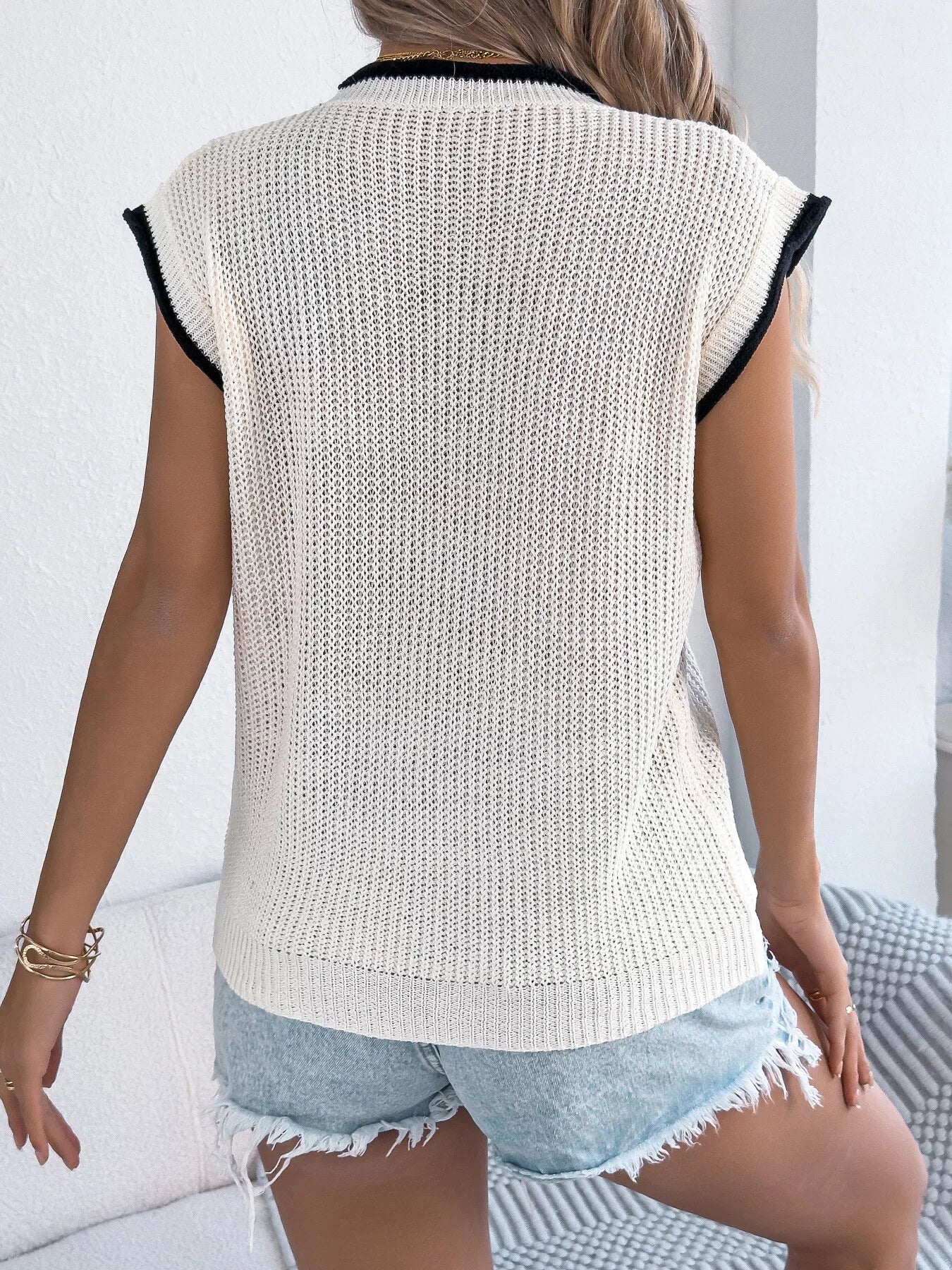 Contrast Trim Round Neck Cap Sleeve Sweater