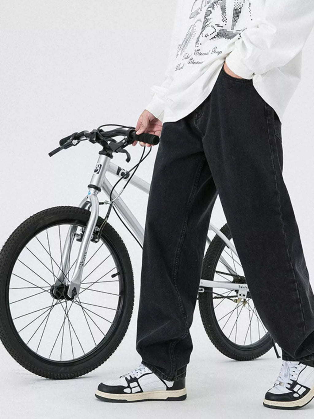 Men's Pocketed Wide Leg Jeans
