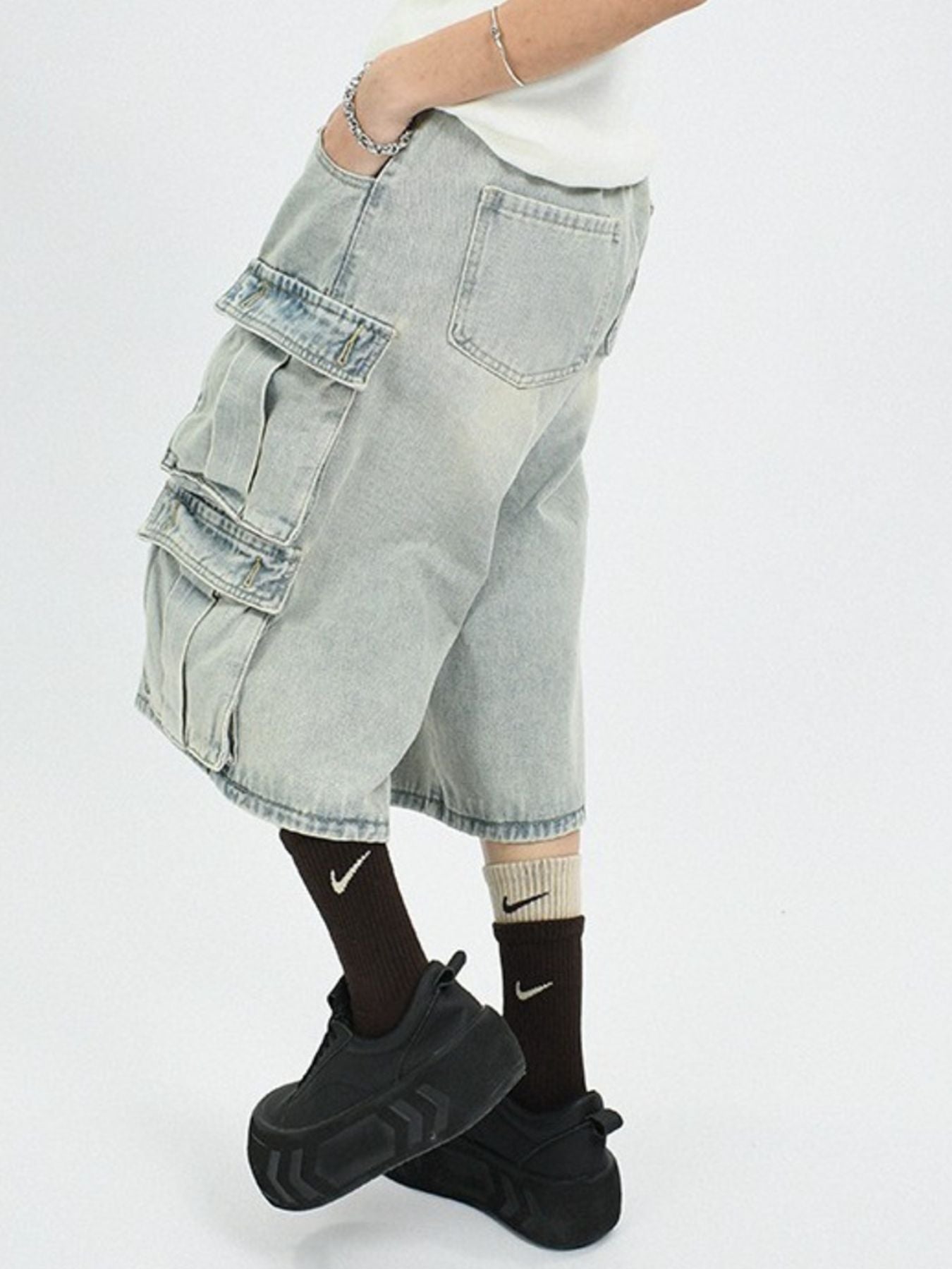 Men's Plus Size Washed Multi-Pocket Cargo Capri Jeans