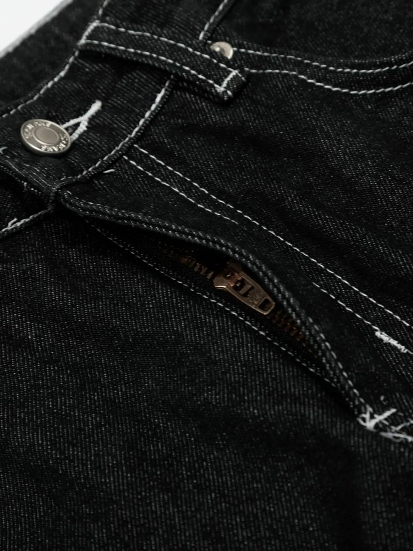 Men's Wide-Leg Contrast Stitch Jeans