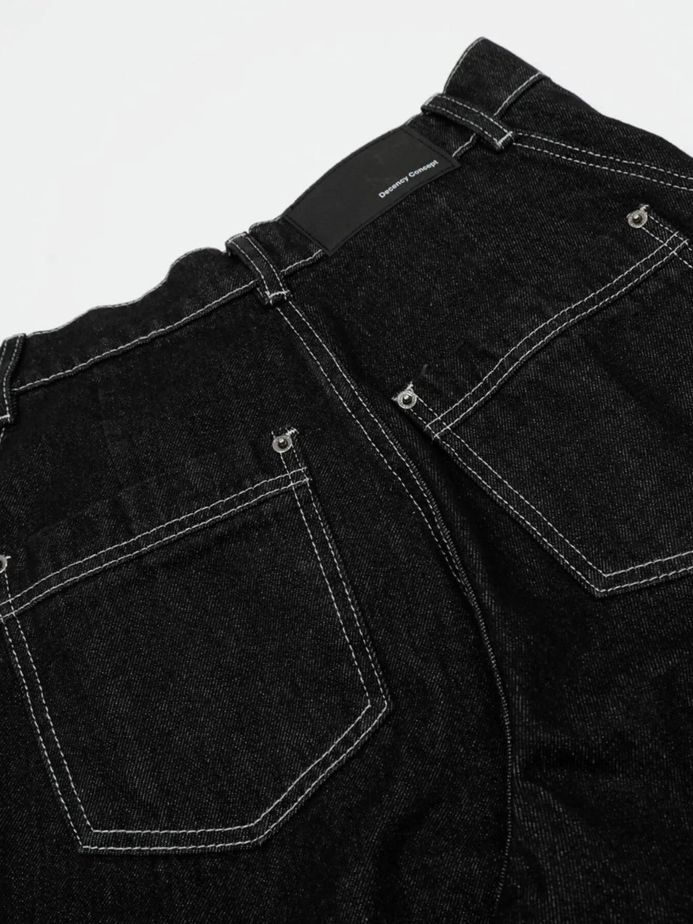 Men's Wide-Leg Jeans with Contrast Stitching