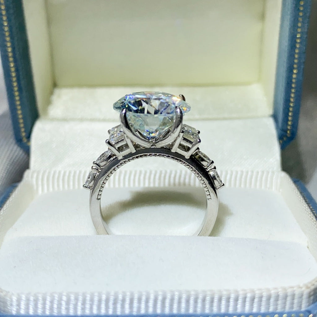 8 Carat Moissanite 925 Sterling Silver Ring