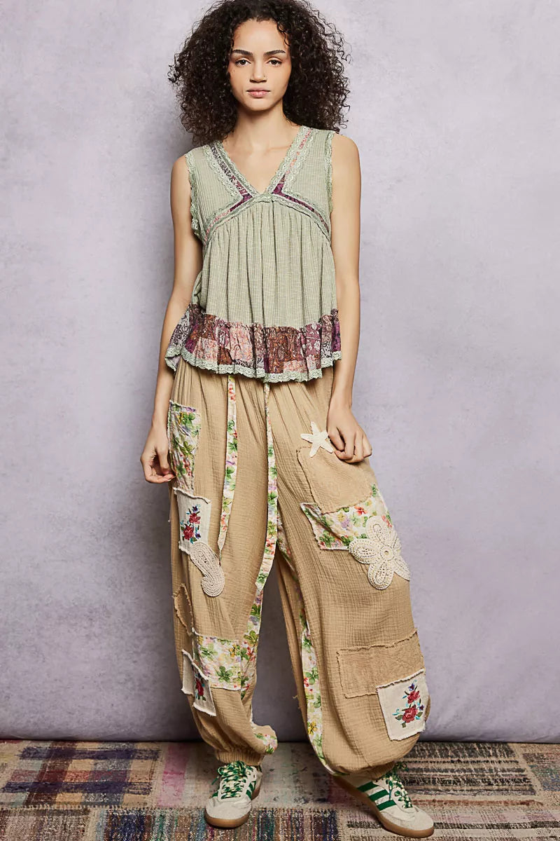 POL Lace Detail Ruffled Ribbed Sleeveless Top with Floral Pattern Trim Detail