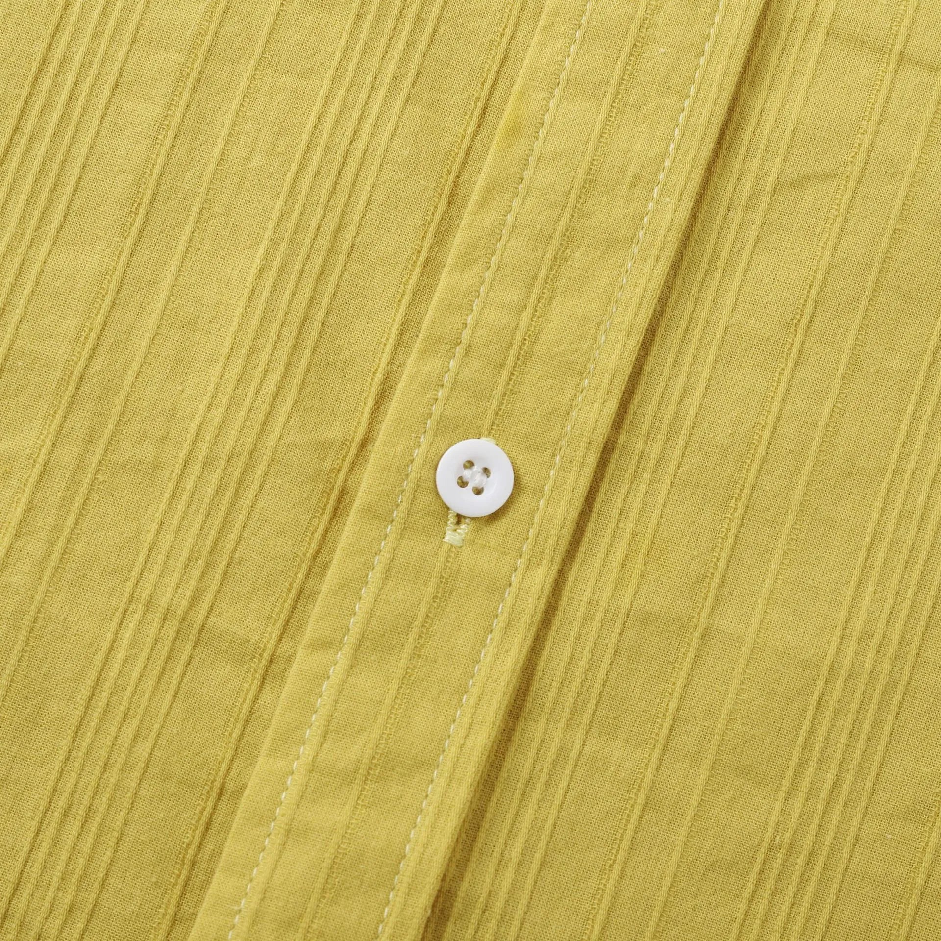 Men's Short Sleeve Button Down Shirt with Chest Pocket