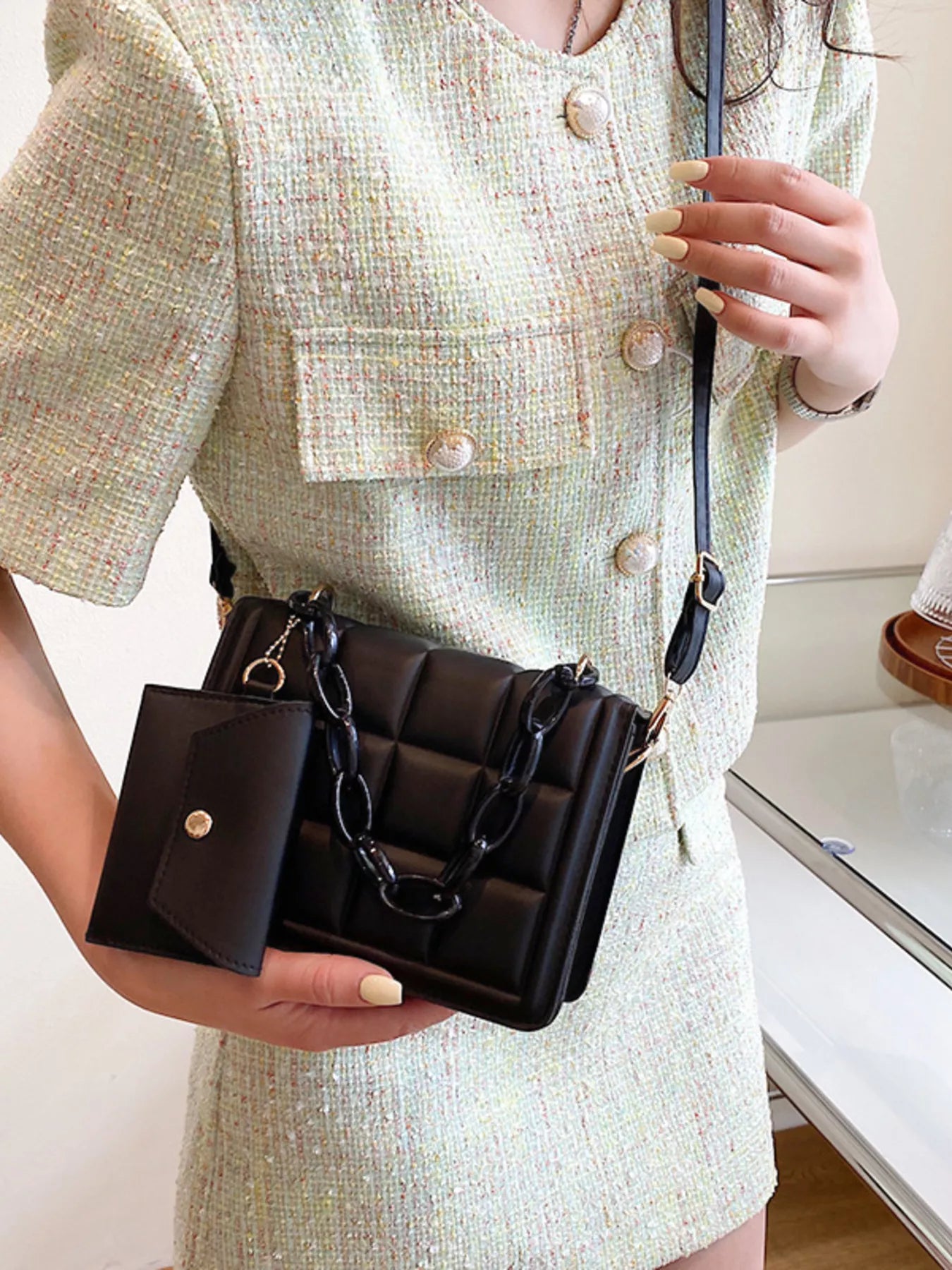 Quilted Chain Strap Crossbody Bag