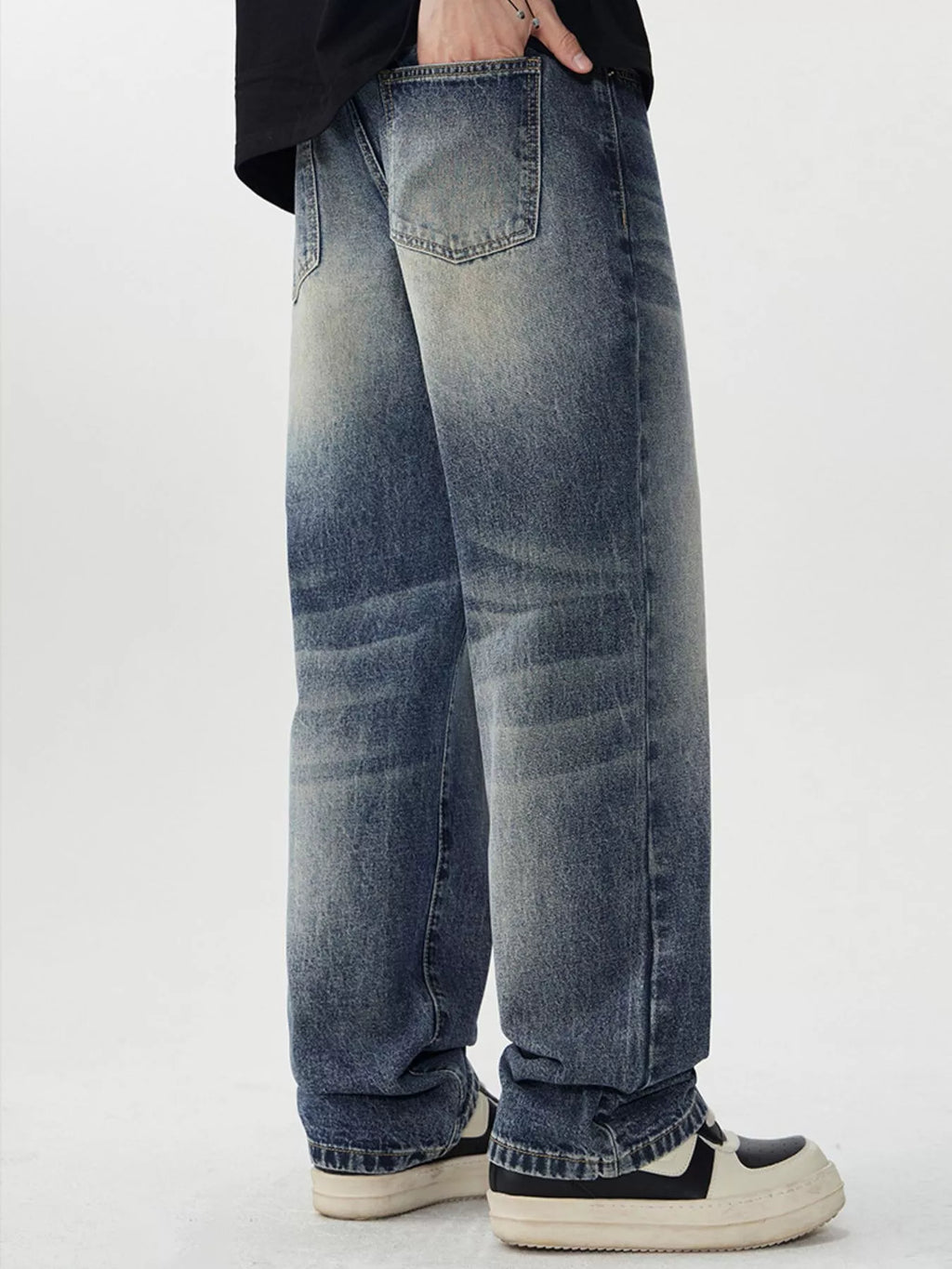Men's Vintage Wash Wide Leg Jeans