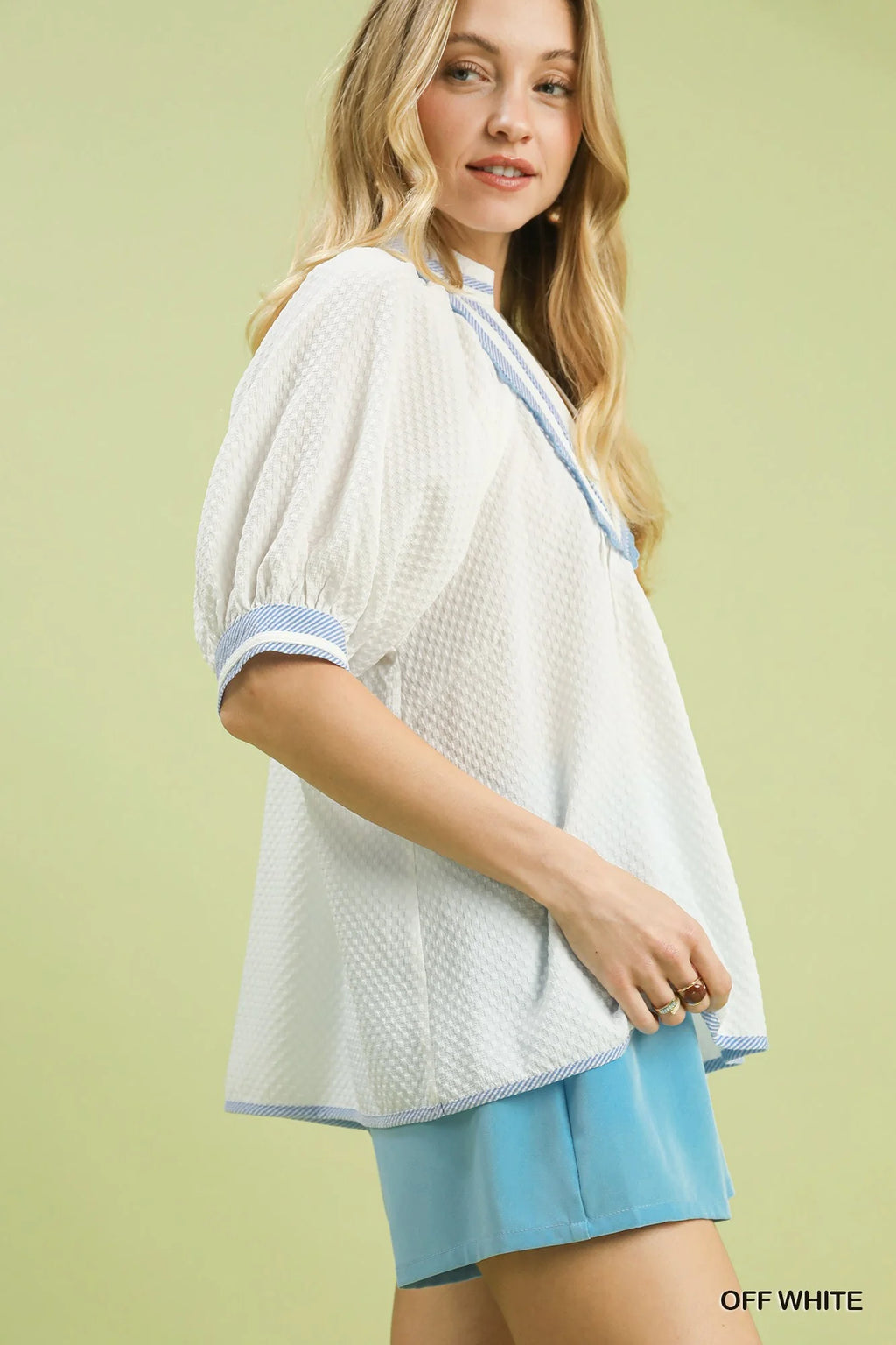 Umgee Textured Jacquard Contrast Trim Top