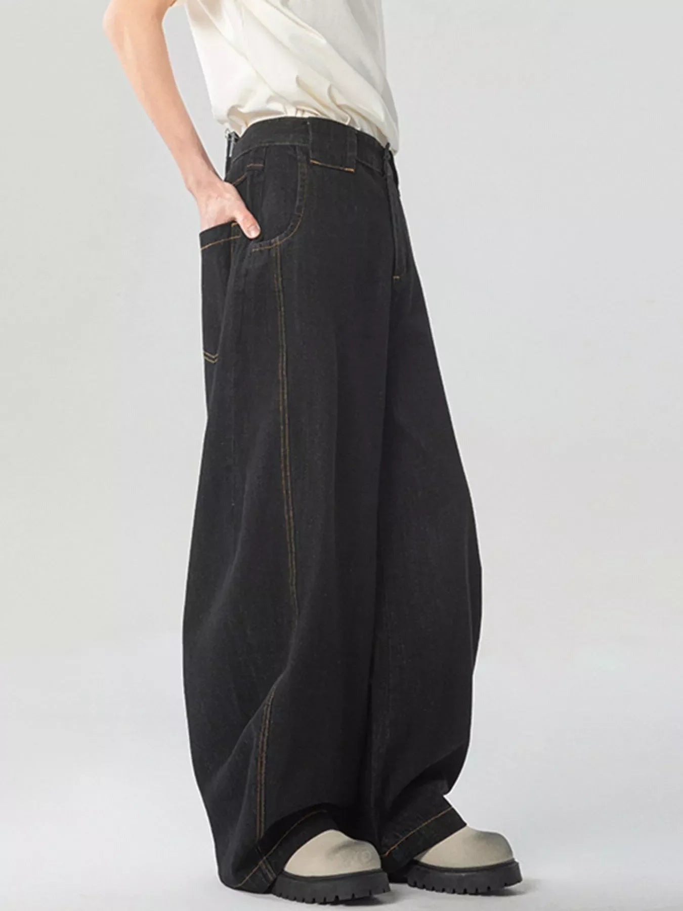 Men's Washed Wide Leg Jeans