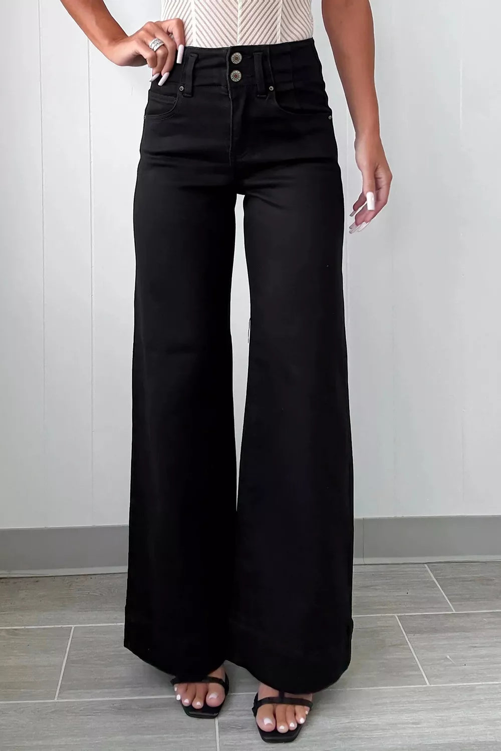 2-Button High Waist Flared Bottom Jeans