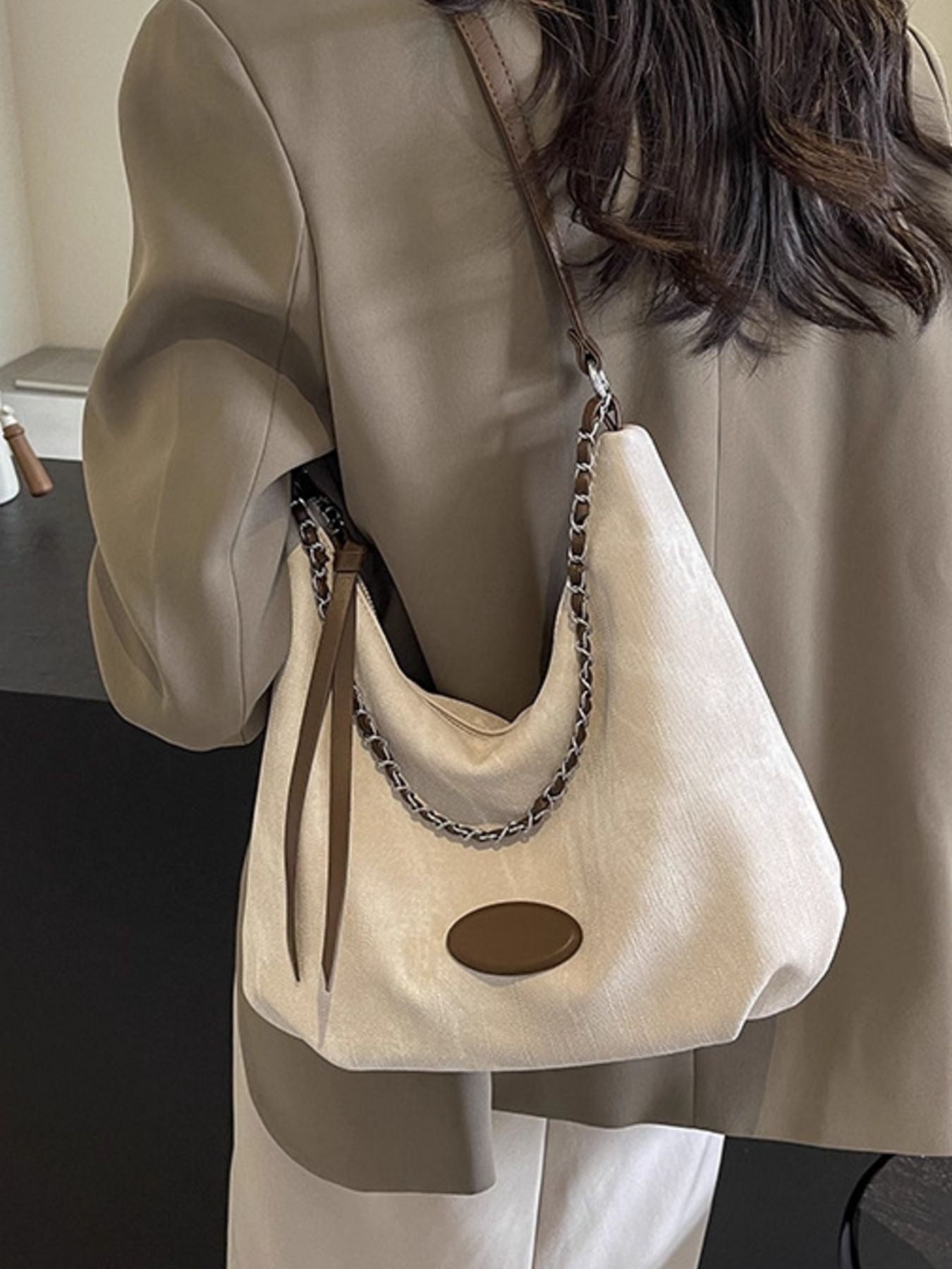 Chain Decor Casual Shoulder Bag