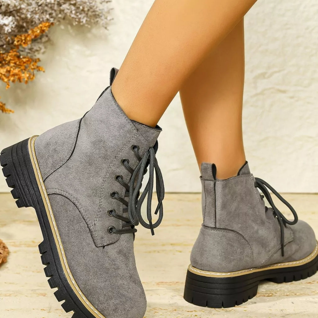 Round Toe Lace Up Boots