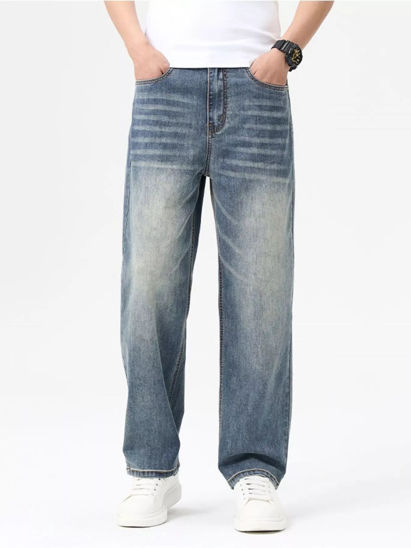 Men's Relaxed Fit Washed Jeans
