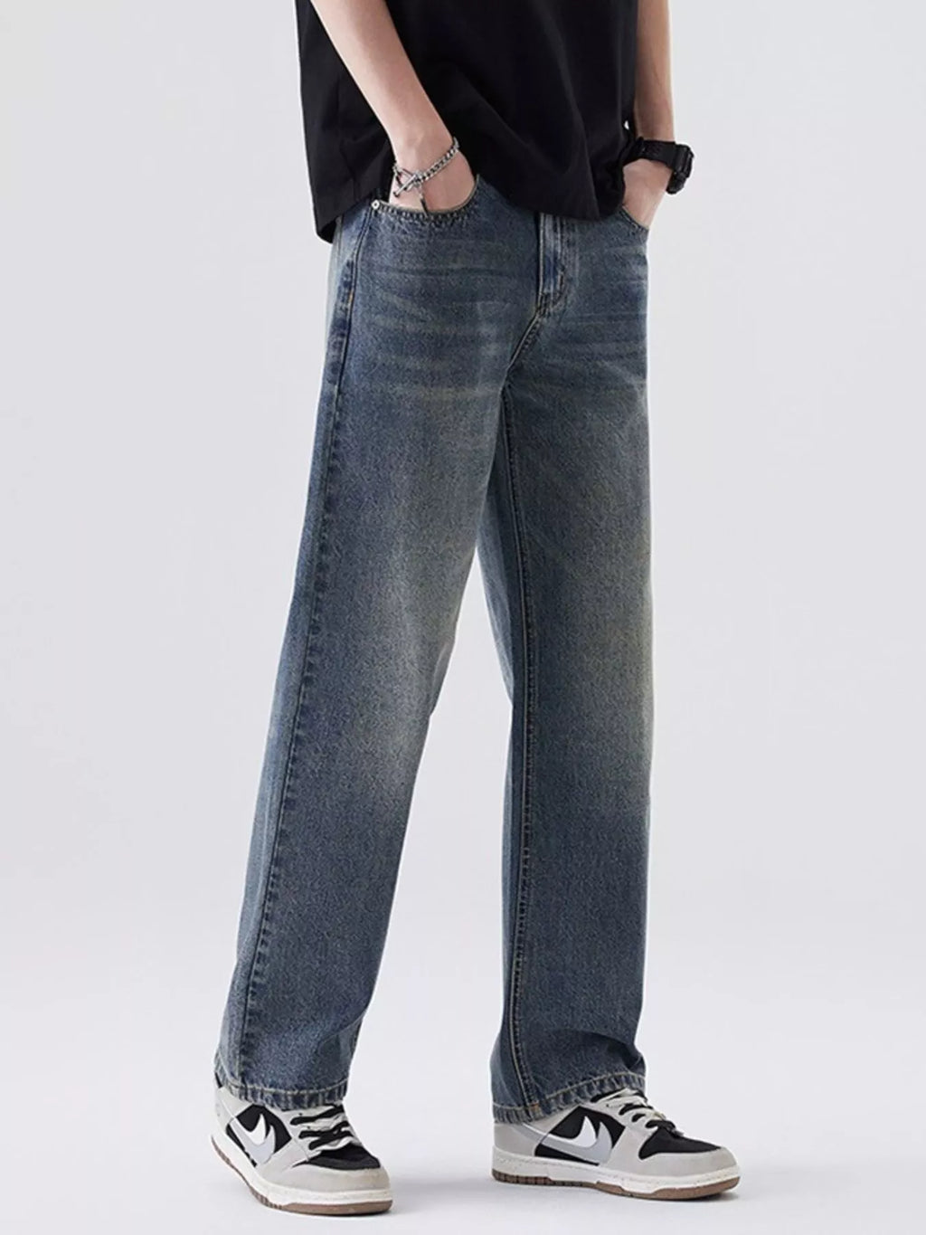 Men's Relaxed Fit Vintage Wash Jeans