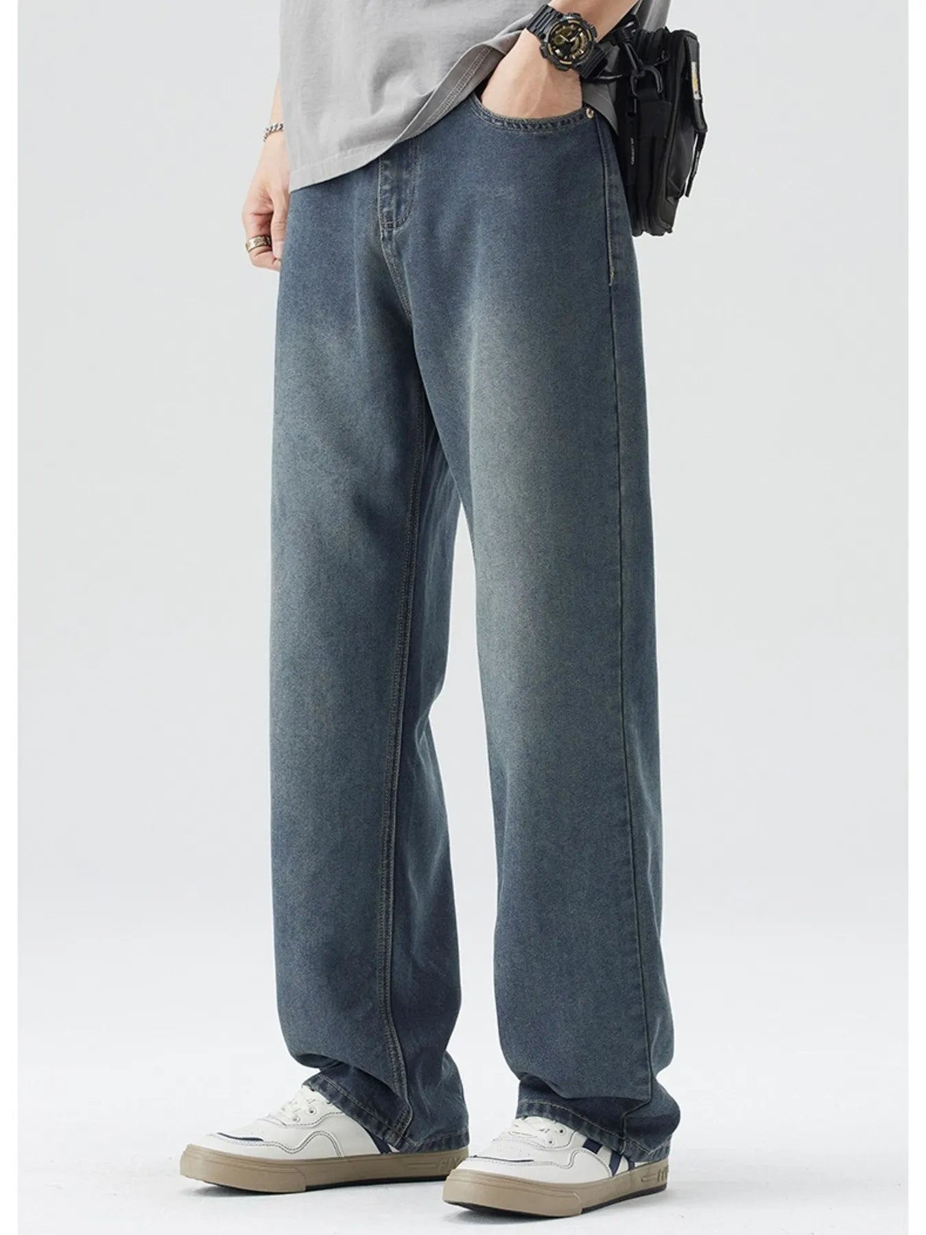 Men's Wide-Leg Relaxed Fit Jeans