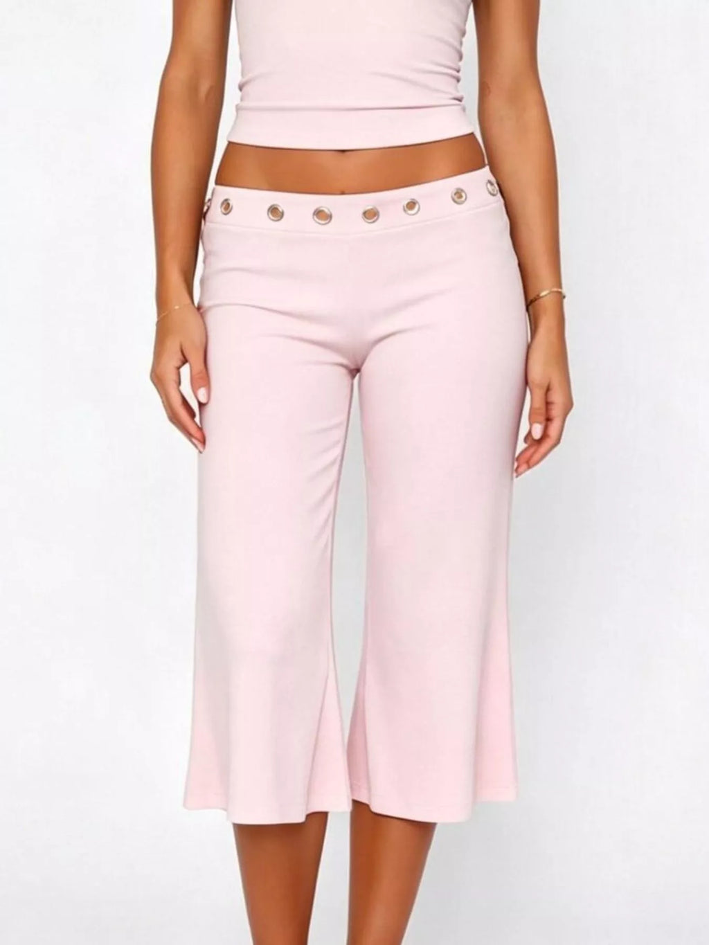 Mid Rise Capris Pants