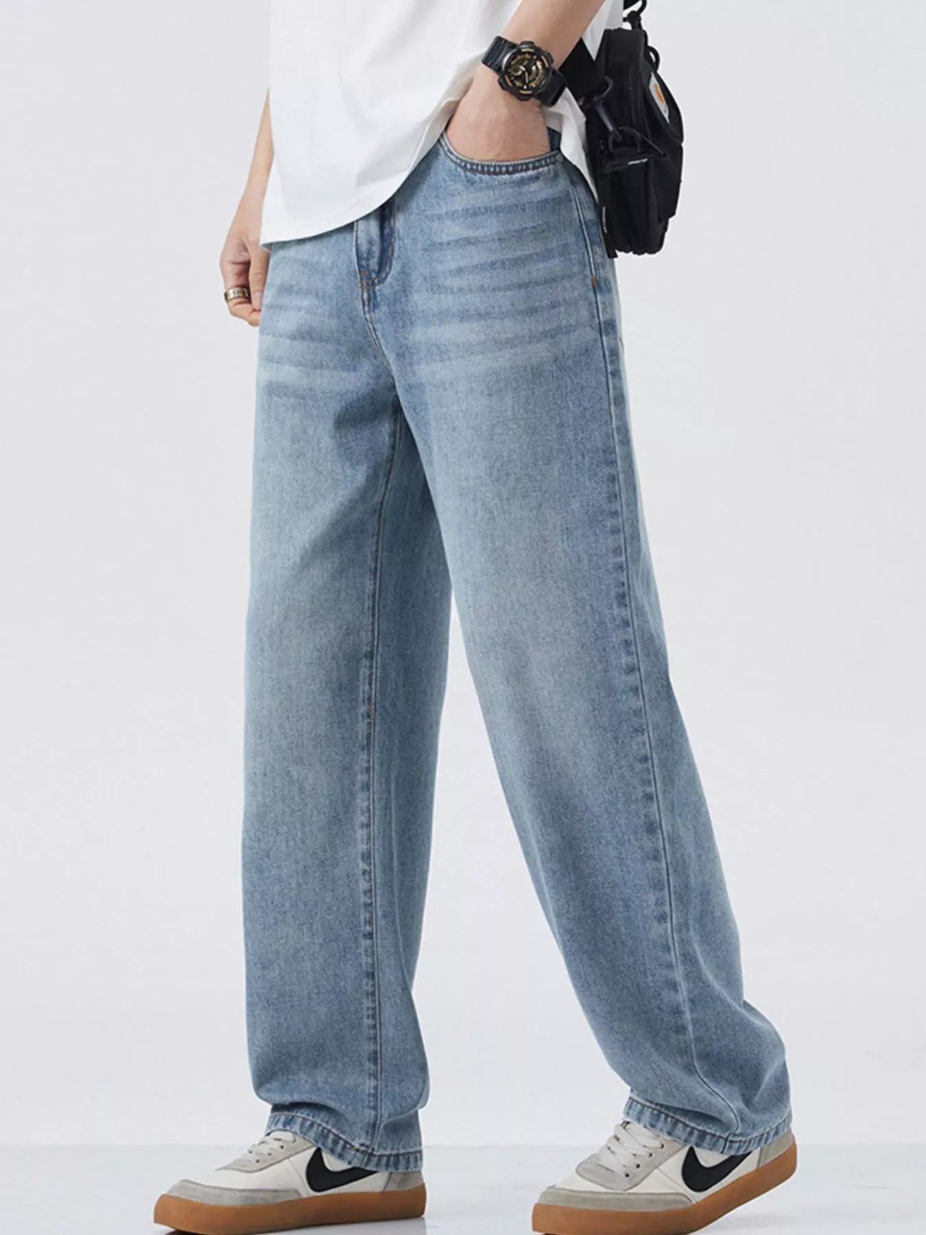 Men's Wide Leg Relaxed Fit Jeans