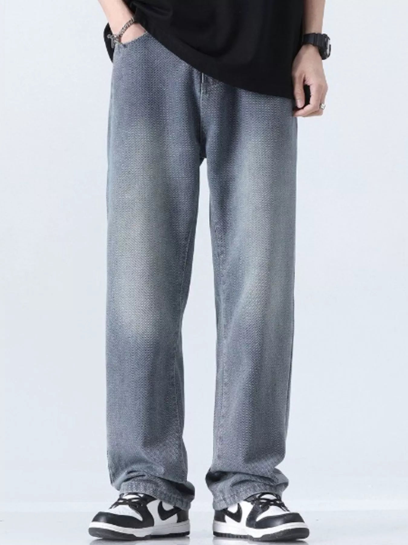 Men's Relaxed Fit Straight Leg Jeans