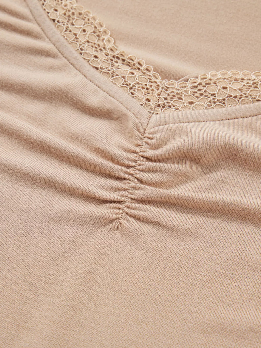 Lace-Trimmed Ruched Detail Long Sleeve T-Shirt