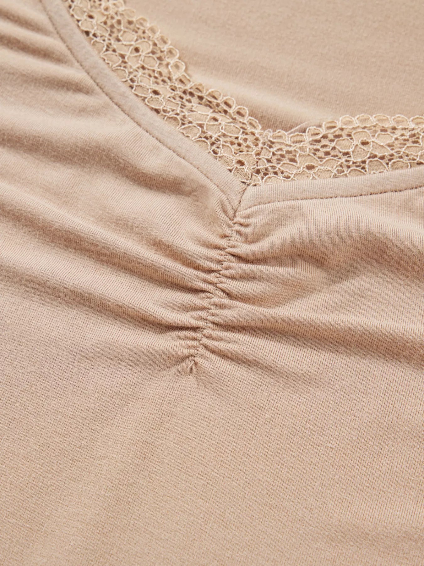 Lace-Trimmed Ruched Detail Long Sleeve T-Shirt