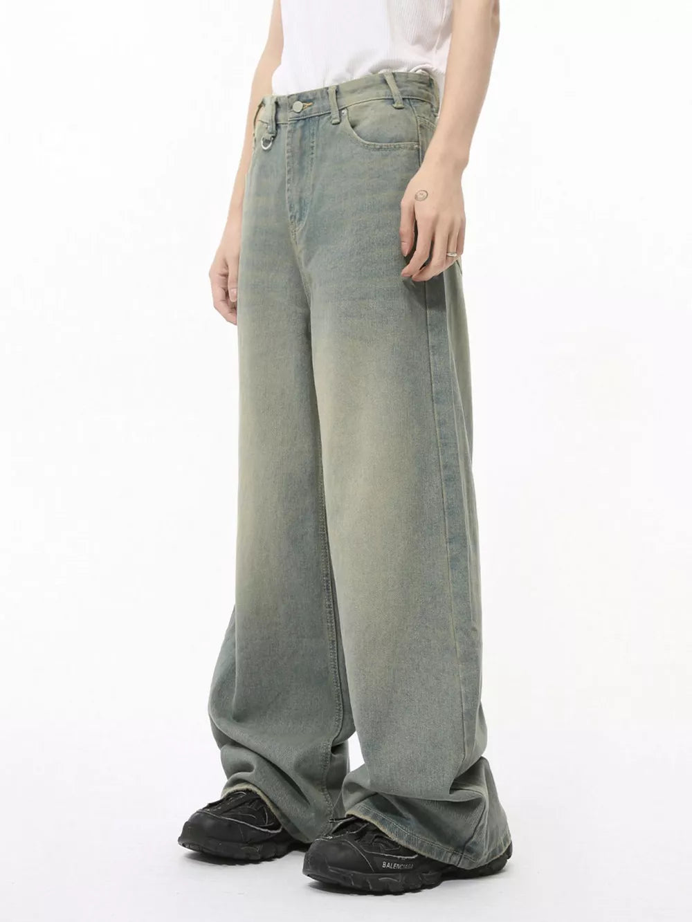 Men's Vintage Wash Wide Leg Jeans
