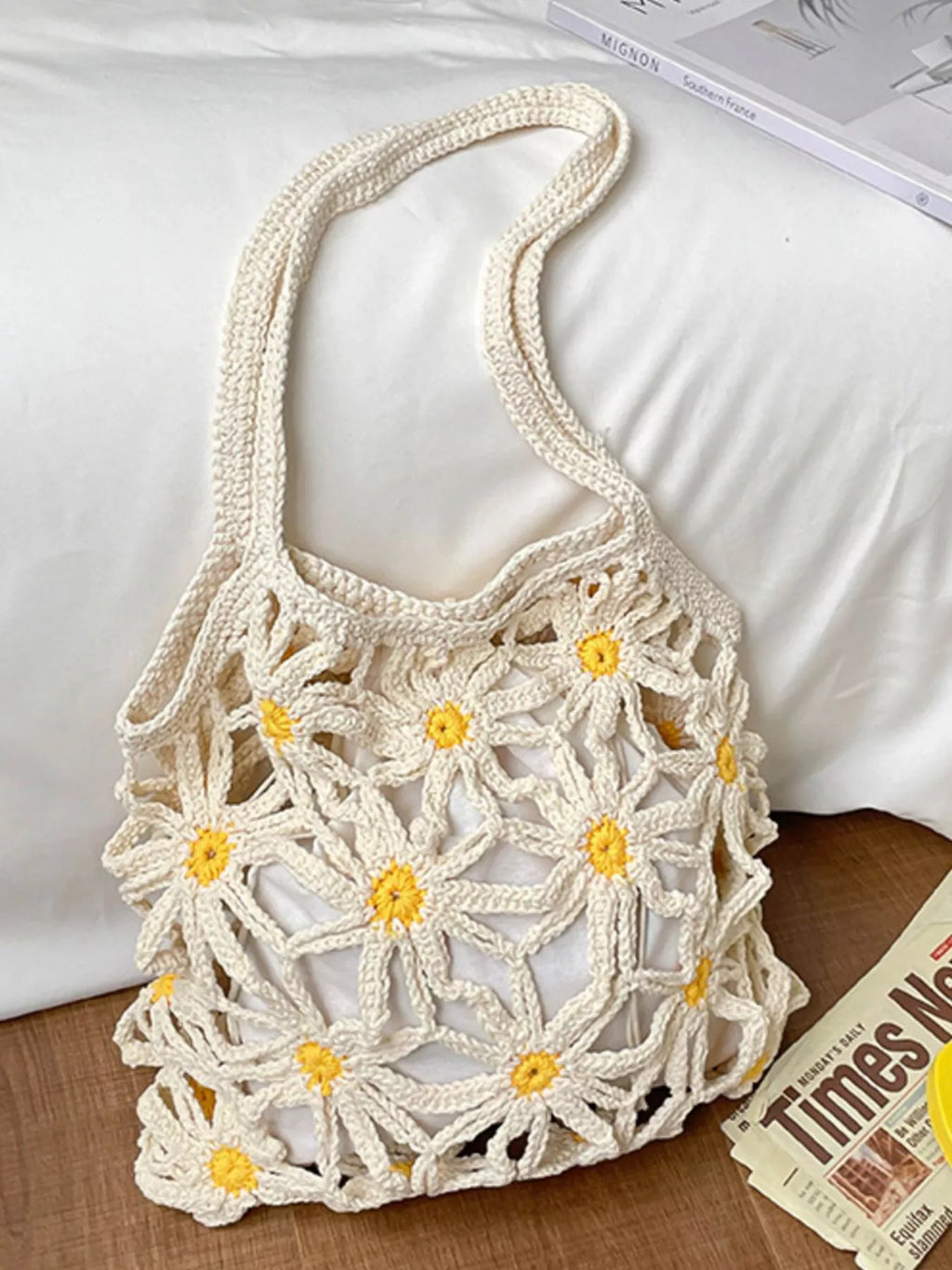 Daisy Crochet Shoulder Bag