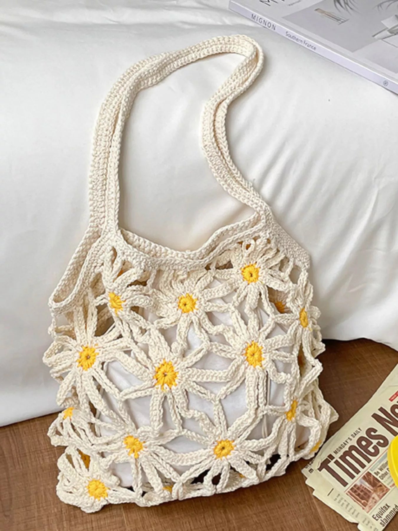 Daisy Crochet Shoulder Bag