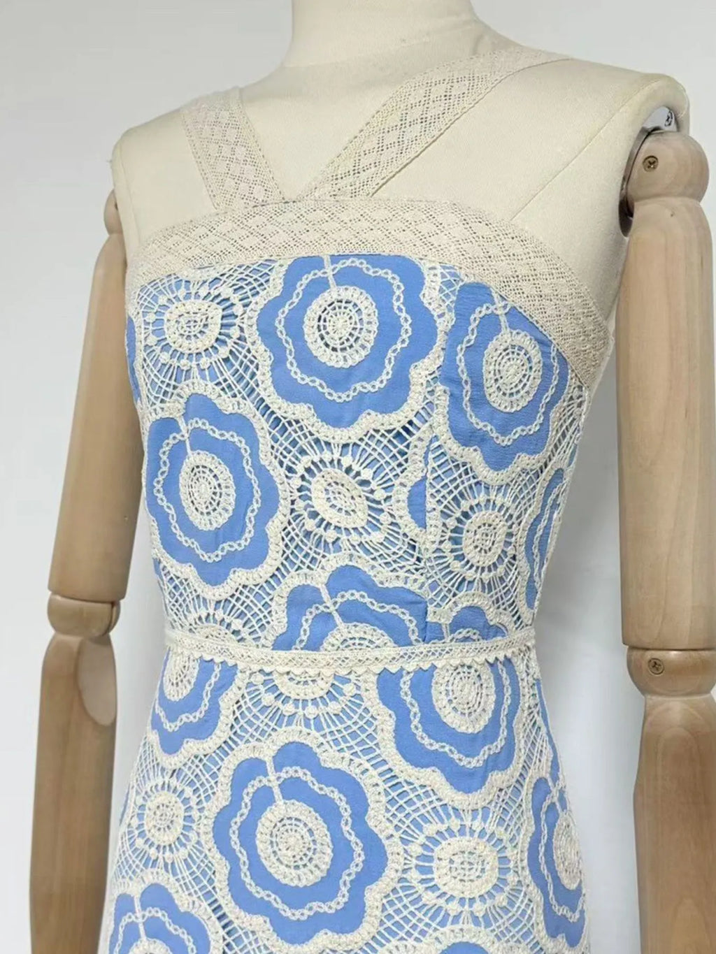 Lace Sleeveless Tiered Midi Dress