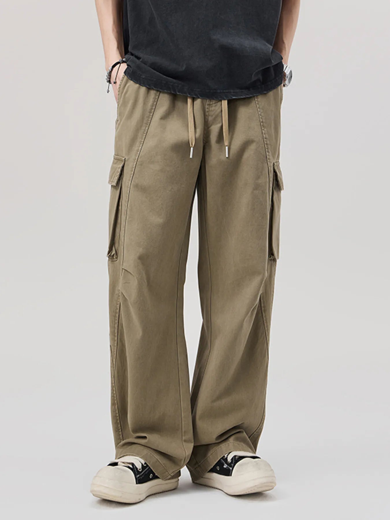 Men's Relaxed Fit Cargo Pants with Drawstring