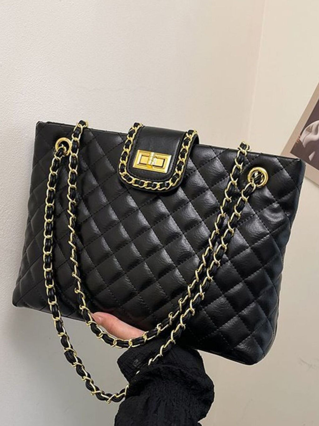 Quilted Chain Strap Shoulder Bag