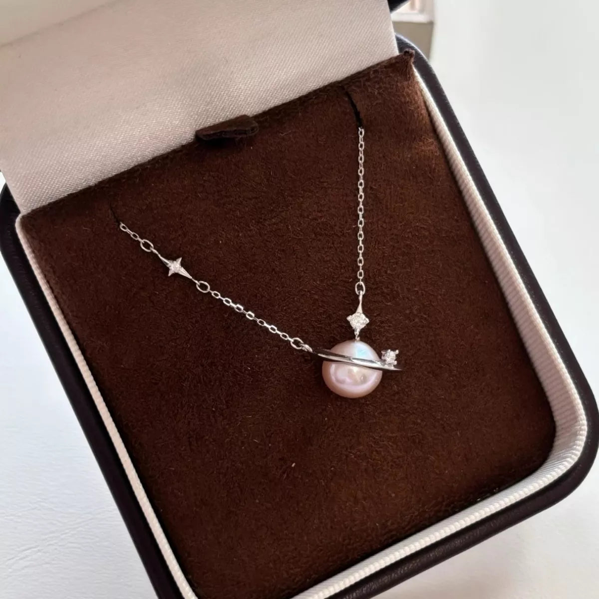 Planet Pearl Pendant Necklace