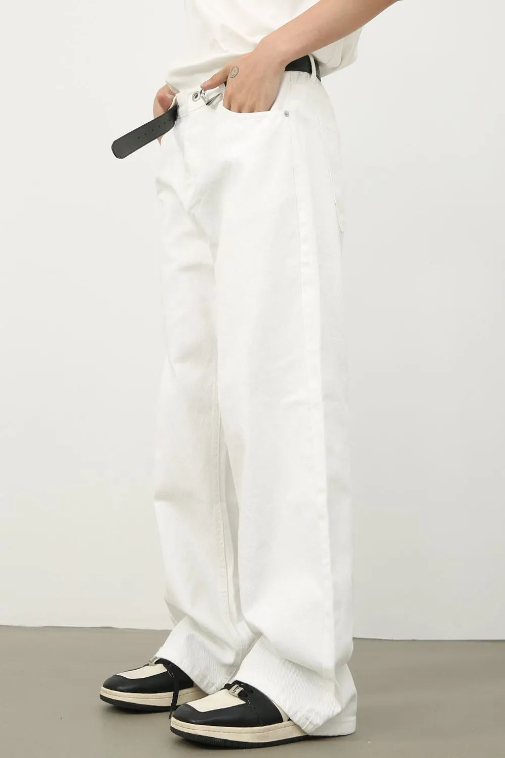 Men's Wide Straight Leg Jeans