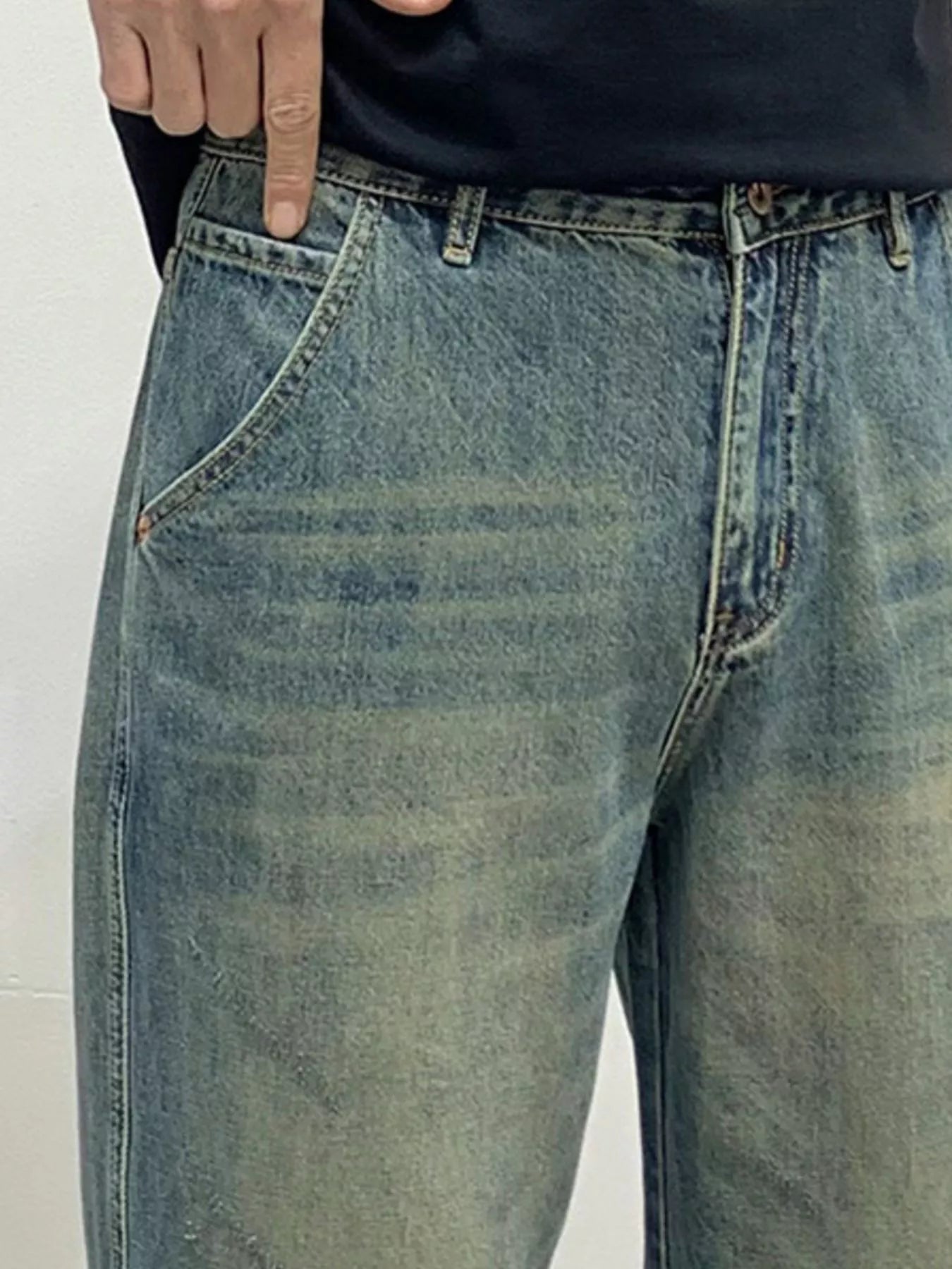 Men's Vintage Wash Loose Fit Jeans