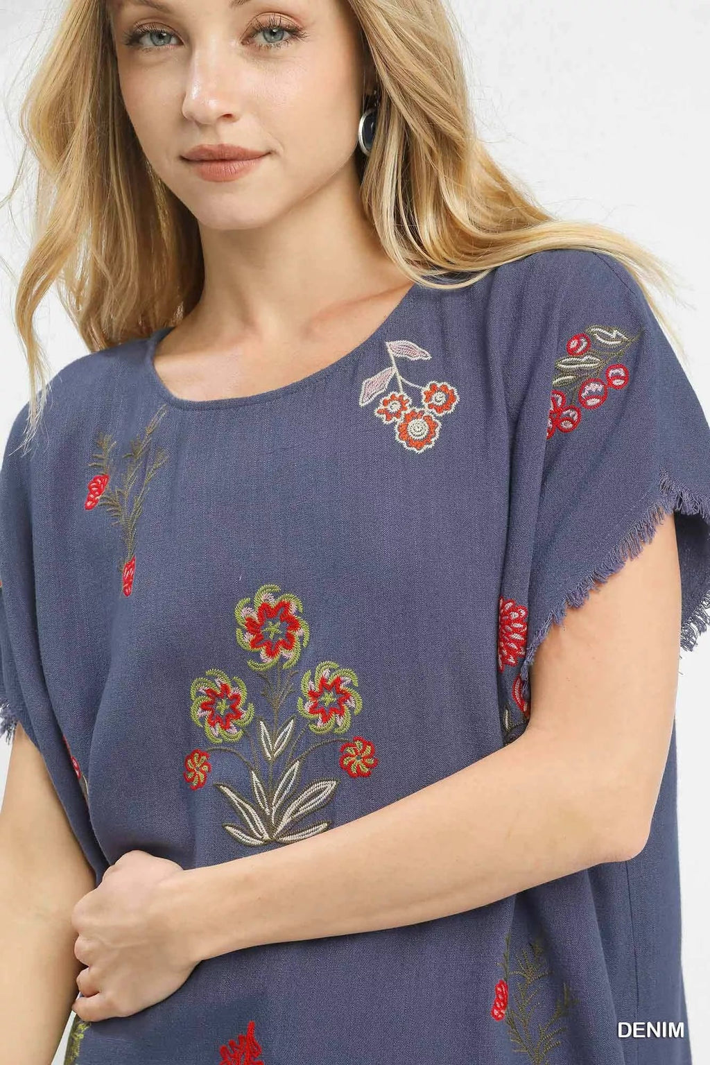 Umgee Linen Blend Embroidered Frayed Hem Top